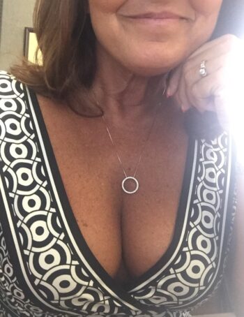 Tentatrice retraitée cherche complice pour fantasmer à Orléans rencontre-Cougar-Orléans