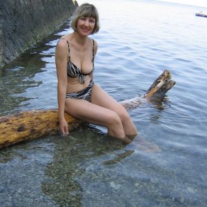 La vie est trop courte pour s’ennuyer Nina - rencontre-Cougar-Clermont-Ferrand