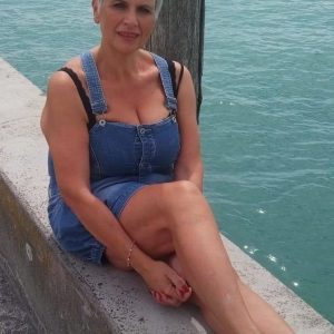 Aulnay, envie de peau nue Roselyne - rencontre-Naturiste-Aulnay-sous-Bois