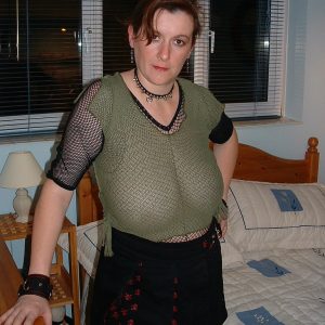 Lina, 39 ans – À la recherche de sensations fortes Lina - rencontre-Milf-Dijon