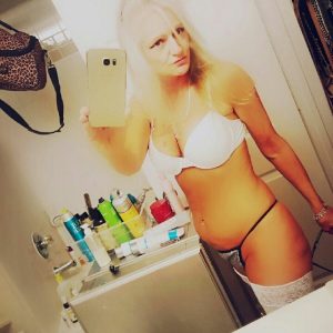 Michelle - rencontre-Naturiste-Saint-Priest